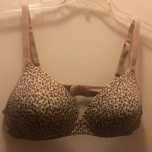 🤎⭐️ Warners Wireless Bra Size 36A Brown Preowned Condition.Price $10 ⭐️🤎